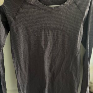 Lululemon Purple LS Swiftly size 6! like New!
